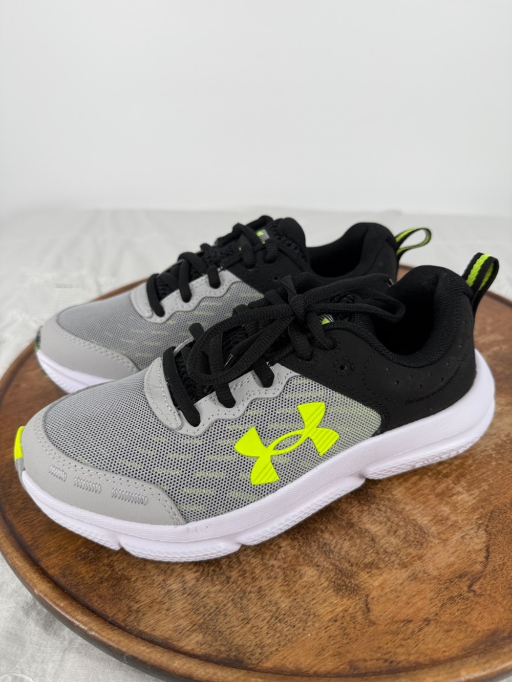 Under Armour Shoes Kids 3.5 Charged Assert 10 Black Gray Neon Sneakers